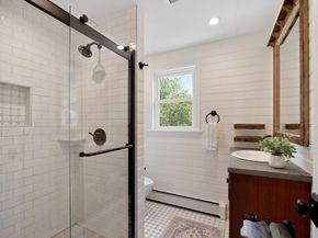 32 Indian Ridge Dr, Leominster MA 01453