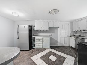 253 Lexington St, Woburn MA 01801
