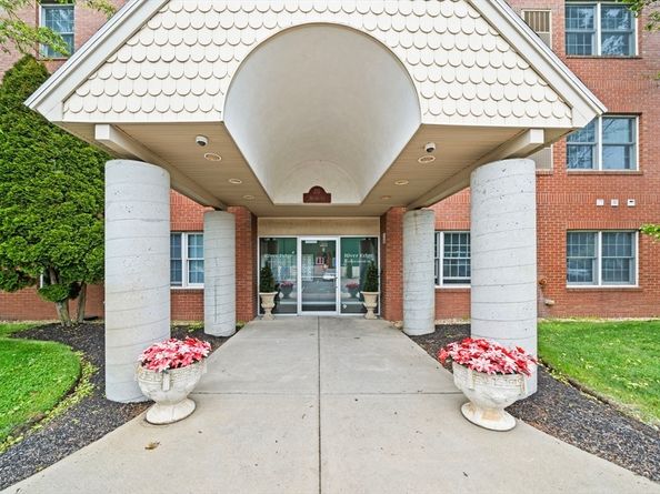 20 Heaths Ct 201, Lynn MA 01905