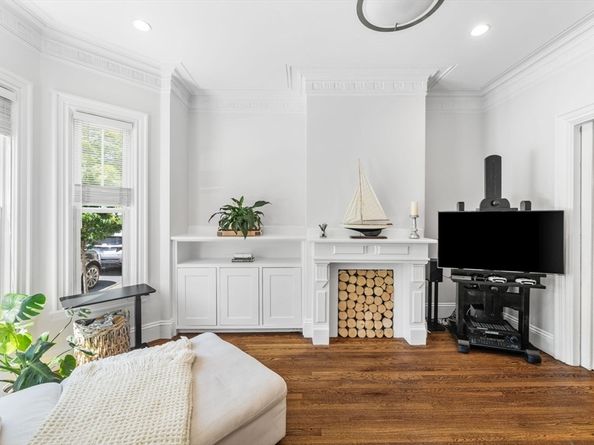 16 Thomas Park 1, Boston MA 02127
