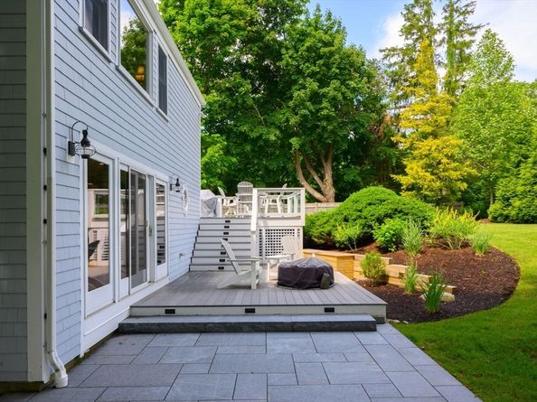 20 Nichols Rd, Cohasset MA 02025