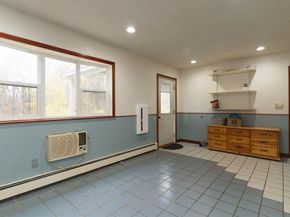 68 Lyon Rd, West Brookfield MA 01585