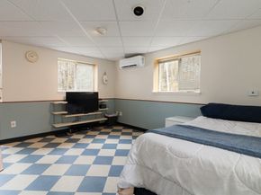 68 Lyon Rd, West Brookfield MA 01585