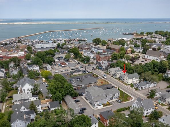 10 Samoset St, Plymouth MA 02360
