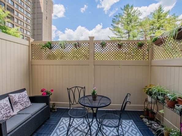 250 Hammond Pond Parkway 102N, Newton MA 02467