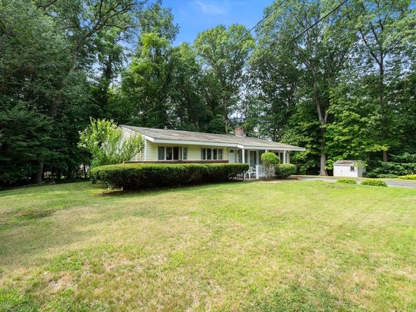 11 Saint Marys Rd, Burlington MA 01803