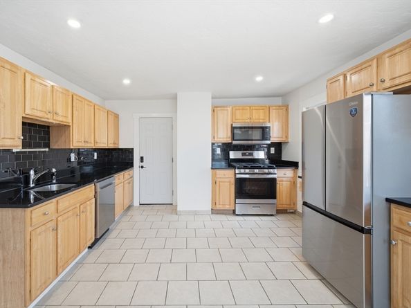 117 Quincy St 2, Quincy MA 02169