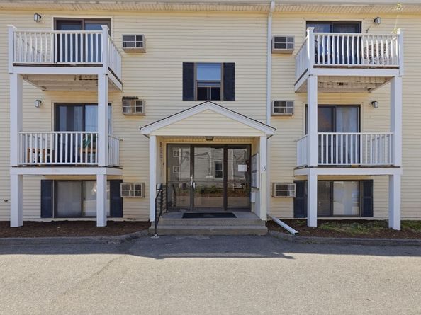 15 Houghton St 6, Worcester MA 01604