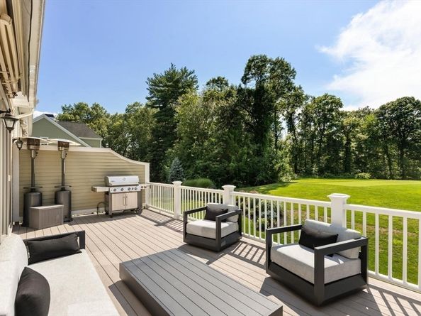 11 Crenshaw Ln 11, Andover MA 01810