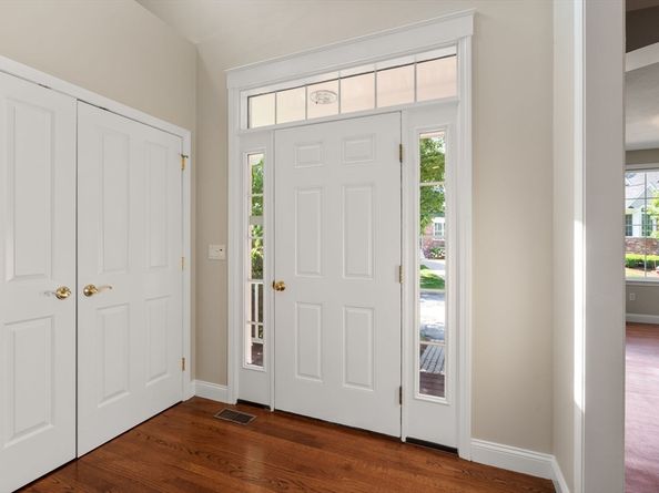7 Riverwalk Ln 7, Walpole MA 02032