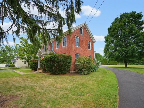 284 South St, Northborough MA 01532