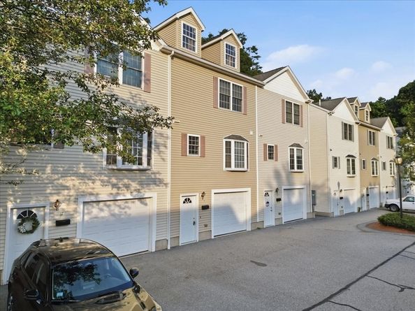 37 Glen Ave 15, Chelmsford MA 01824