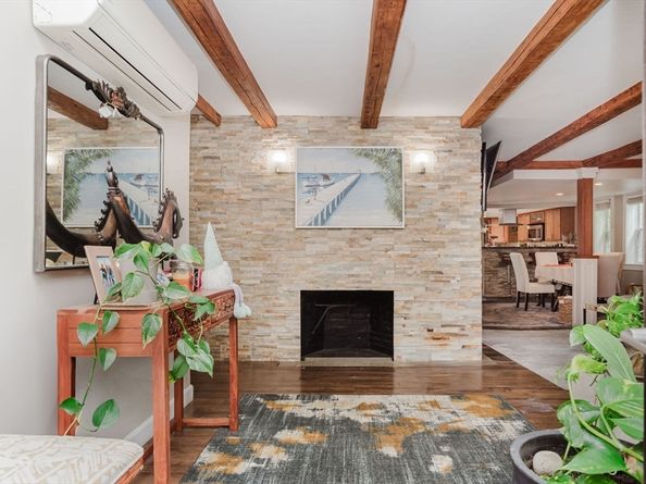 273 Center St, Hanover MA 02339