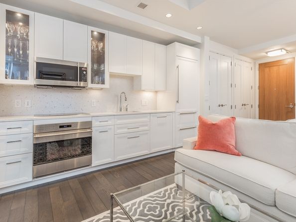 22 Liberty Dr 2L, Boston MA 02210