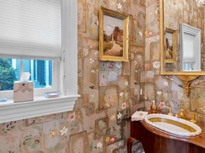 17 Crowninshield Road, Marblehead MA 01945