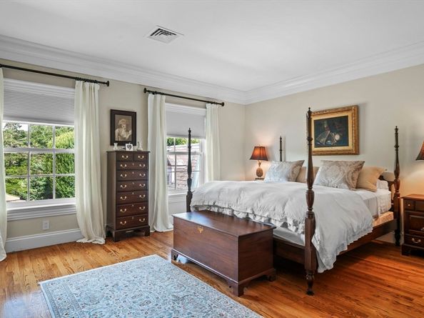 17 Crowninshield Road, Marblehead MA 01945