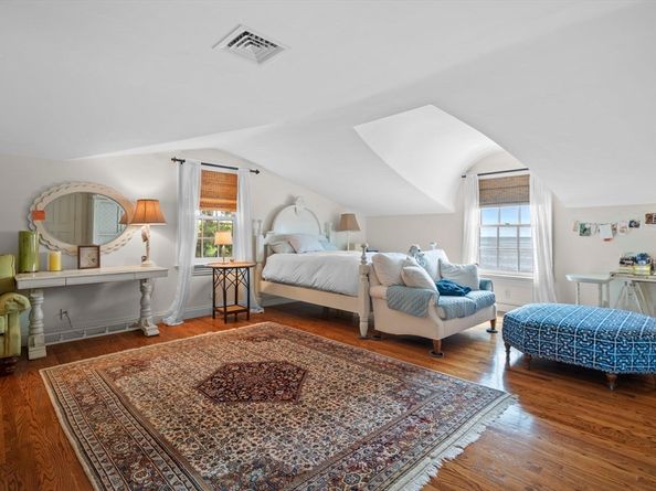 17 Crowninshield Road, Marblehead MA 01945
