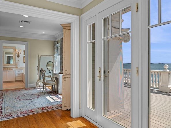 17 Crowninshield Road, Marblehead MA 01945