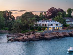 17 Crowninshield Road, Marblehead MA 01945
