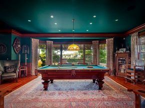 17 Crowninshield Road, Marblehead MA 01945
