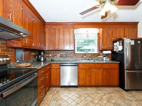 926 Old Turnpike Rd, Oakham MA 01068
