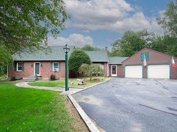 926 Old Turnpike Rd
