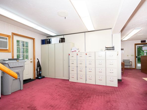 926 Old Turnpike Rd, Oakham MA 01068