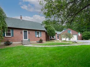926 Old Turnpike Rd, Oakham MA 01068