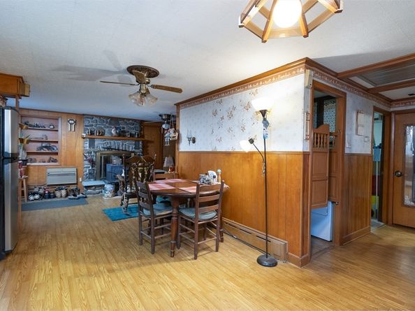 216 Fiske St, Southbridge MA 01550