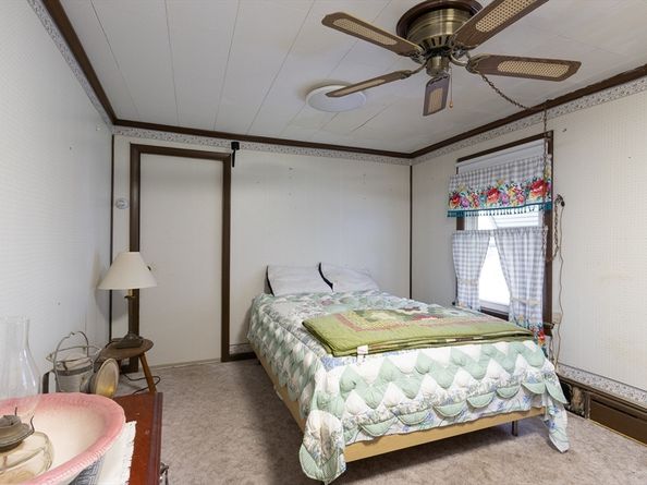 216 Fiske St, Southbridge MA 01550