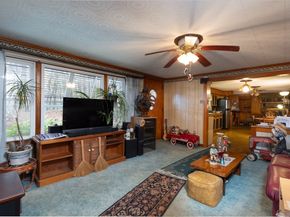 216 Fiske St, Southbridge MA 01550