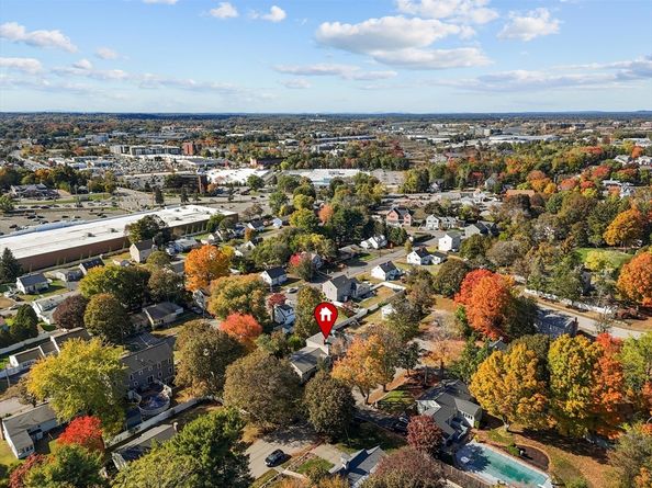 75 Border Road, Reading MA 01867