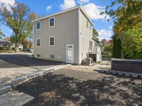 75 Border Road, Reading MA 01867