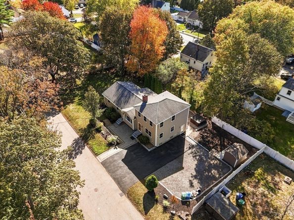 75 Border Road, Reading MA 01867