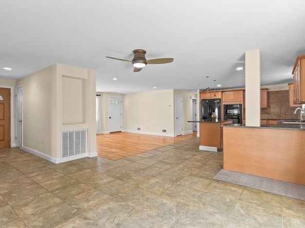 75 Border Road, Reading MA 01867