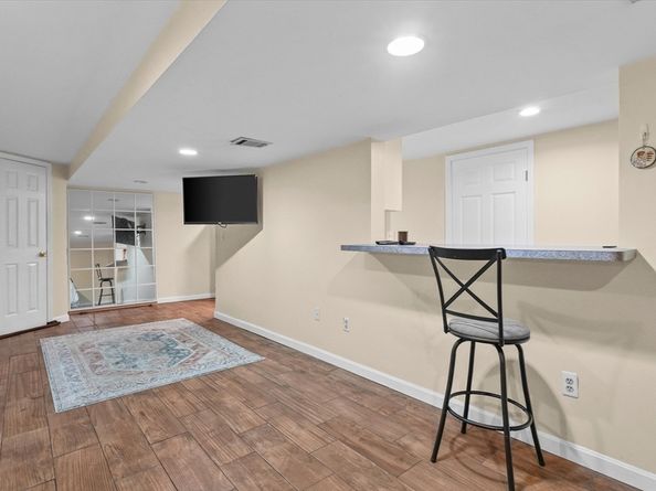 75 Border Road, Reading MA 01867