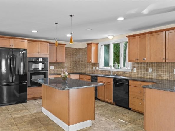 75 Border Road, Reading MA 01867