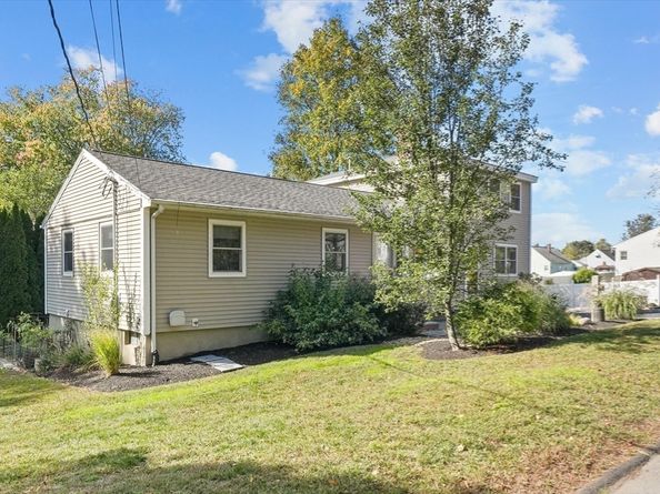 75 Border Road, Reading MA 01867