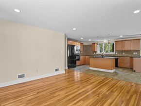 75 Border Road, Reading MA 01867