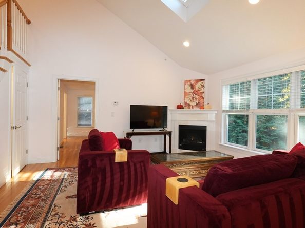 8 Stagecoach Circle 8, Westborough MA 01581
