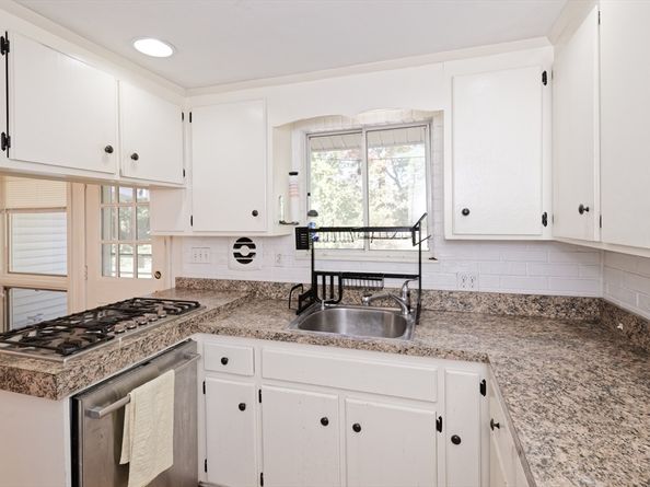 32 Colonial Way, Holliston MA 01746