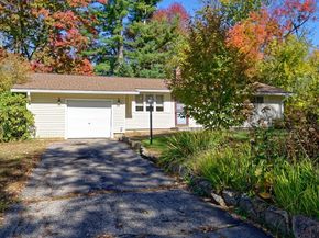 32 Colonial Way, Holliston MA 01746