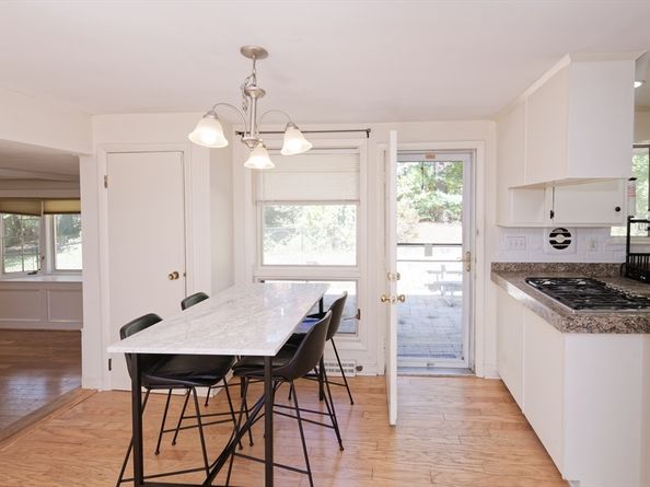 32 Colonial Way, Holliston MA 01746