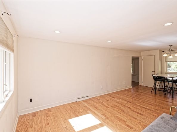32 Colonial Way, Holliston MA 01746