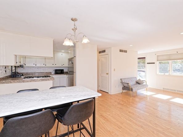32 Colonial Way, Holliston MA 01746
