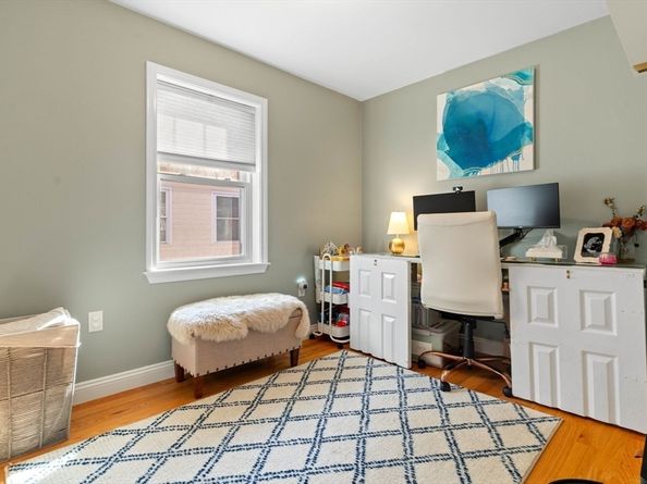 223 Neponset 2, Boston MA 02122
