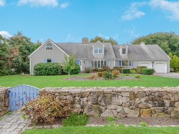 9 Hitching Post Rd