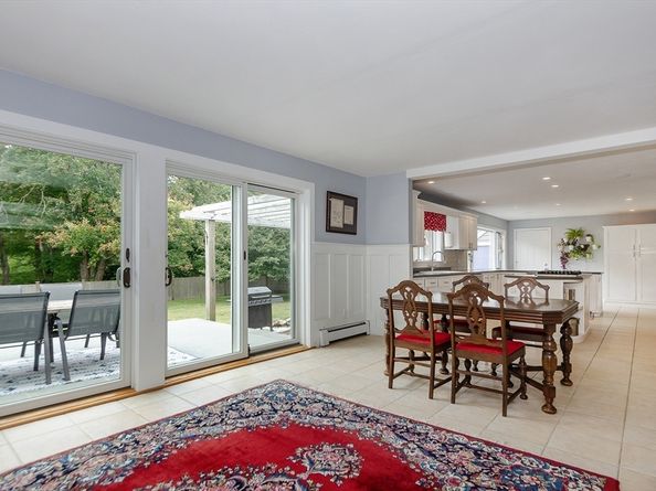 9 Hitching Post Rd, Mattapoisett MA 02739