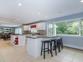 9 Hitching Post Rd, Mattapoisett MA 02739