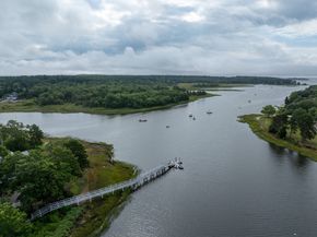 4 Blackhall Ct, Marion MA 02738